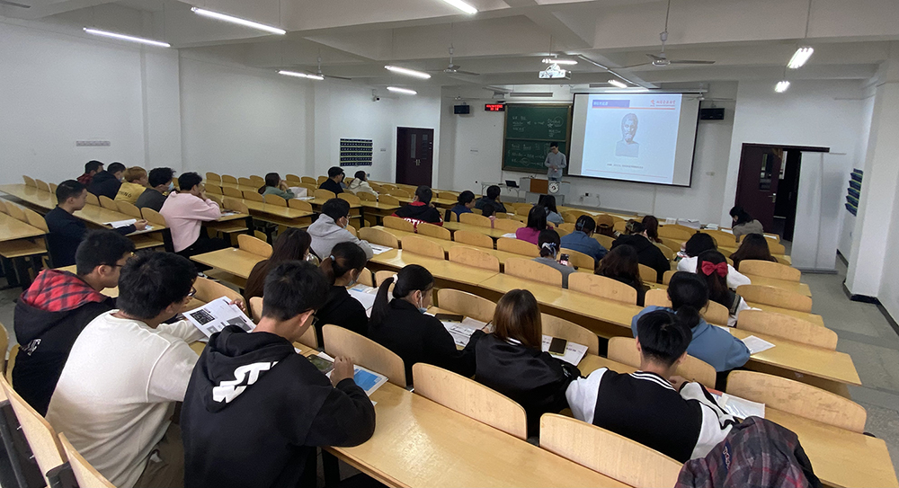 ag亚娱集团与武华文理学院乐成举行 第四届“郑商所杯”天下大学生金融模拟生意大赛 专场宣讲运动